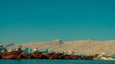 USA stoppen sechsten Tanker, Iran greift Golfstaaten an